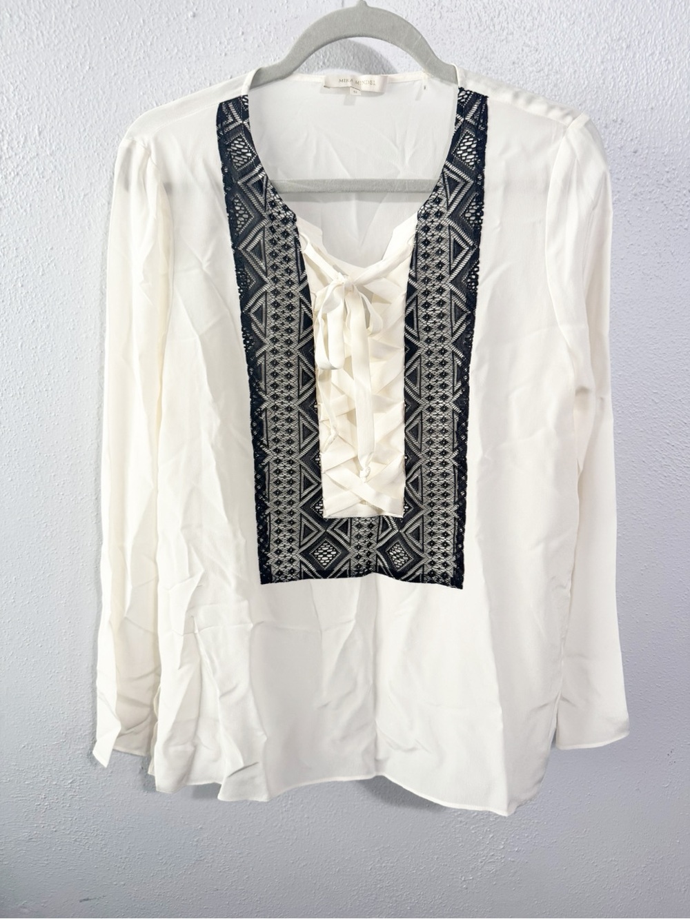 Mika Mindel 100% silk Cream Long-Sleeve Blouse w Black Embroidered Bib med